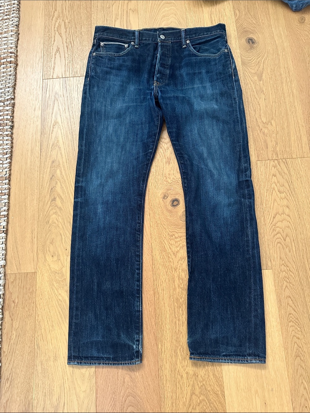 Levi’s 501 selvedge 34 dark wash blank tab r only